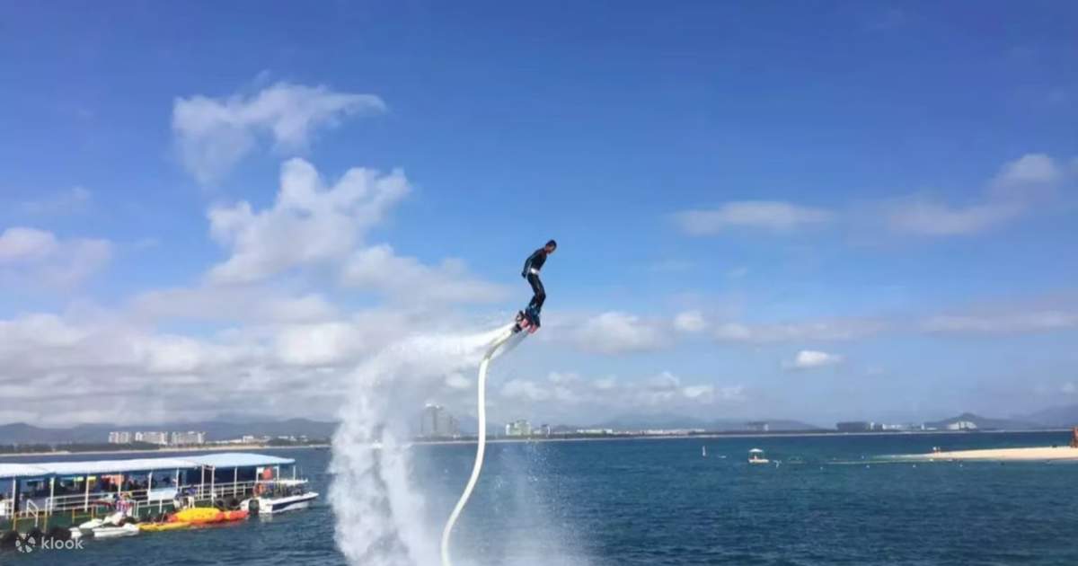 亜龍湾海底世界では、（海上飛龍＋パラセーリング＋水上バイク＋バナナ